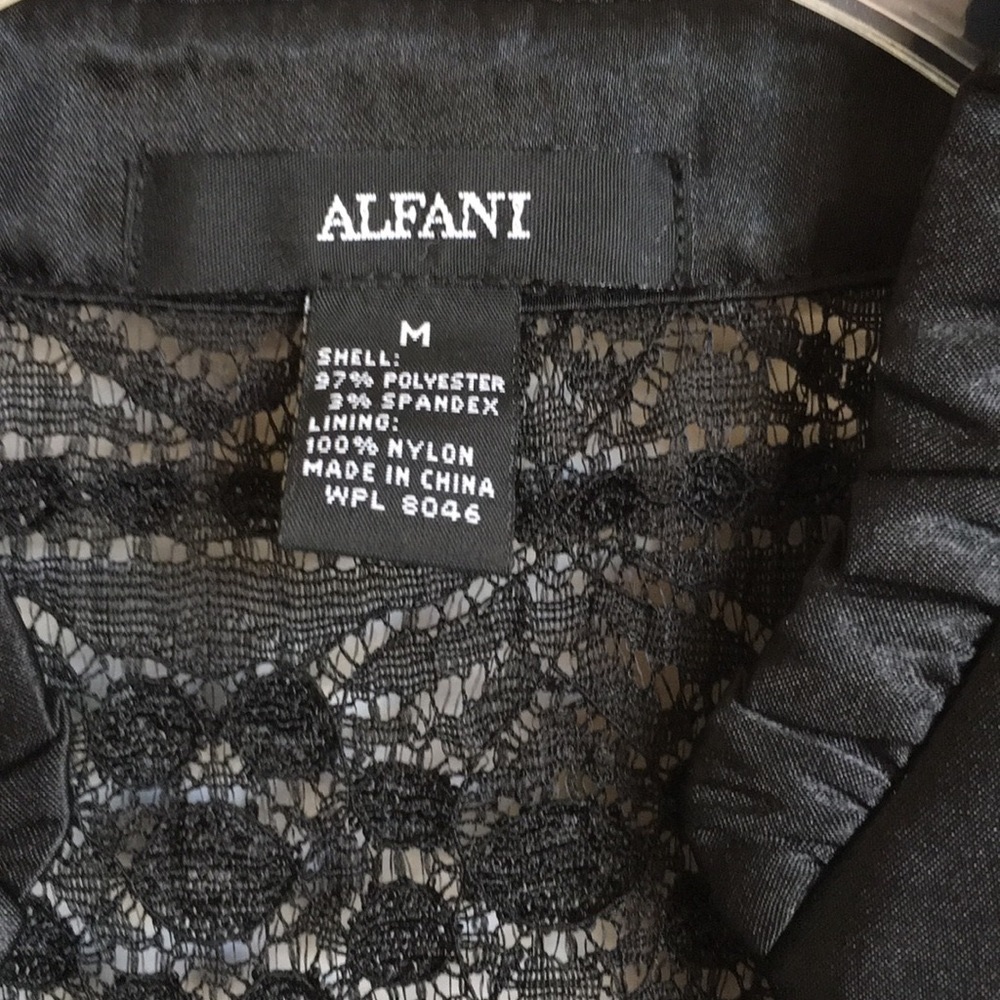 Lace blouse - Picture 7 of 11